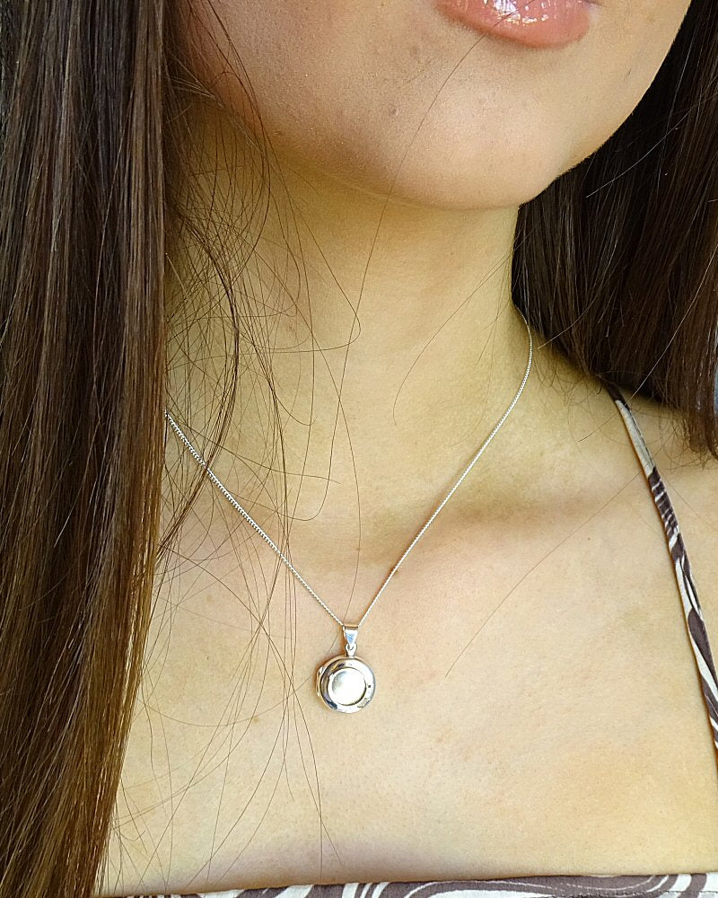 Silver Locket SettingTo Fit 9mm Round Cabochon Or Resin
