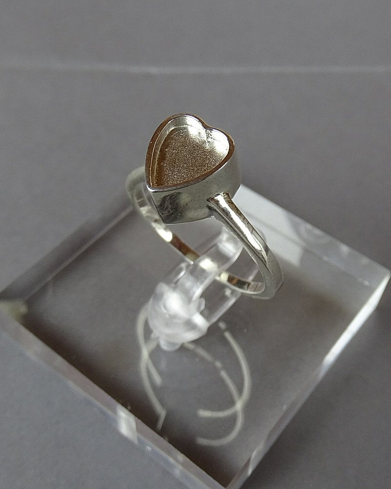Solid Silver Self Fill Ashes Ring With Heart Top Suitable For Resin