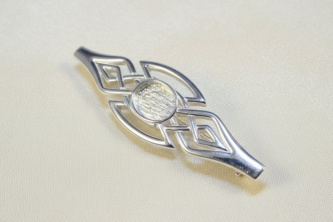 Solid Silver Celtic Style Brooch to fit 8x6 Cabochon Or Resin