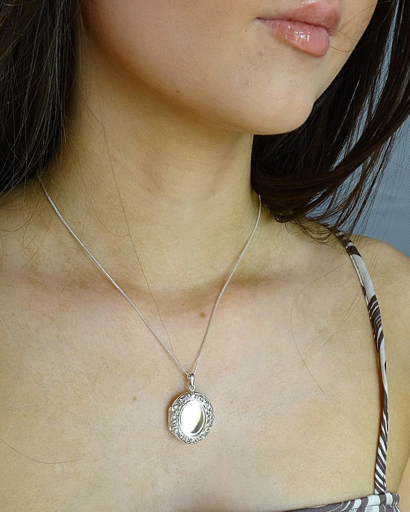 Fillagree Silver Locket Setting For 18x13 Cabochon