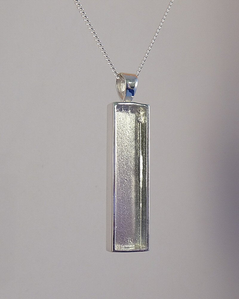 oblong silver pendant for stones or resin