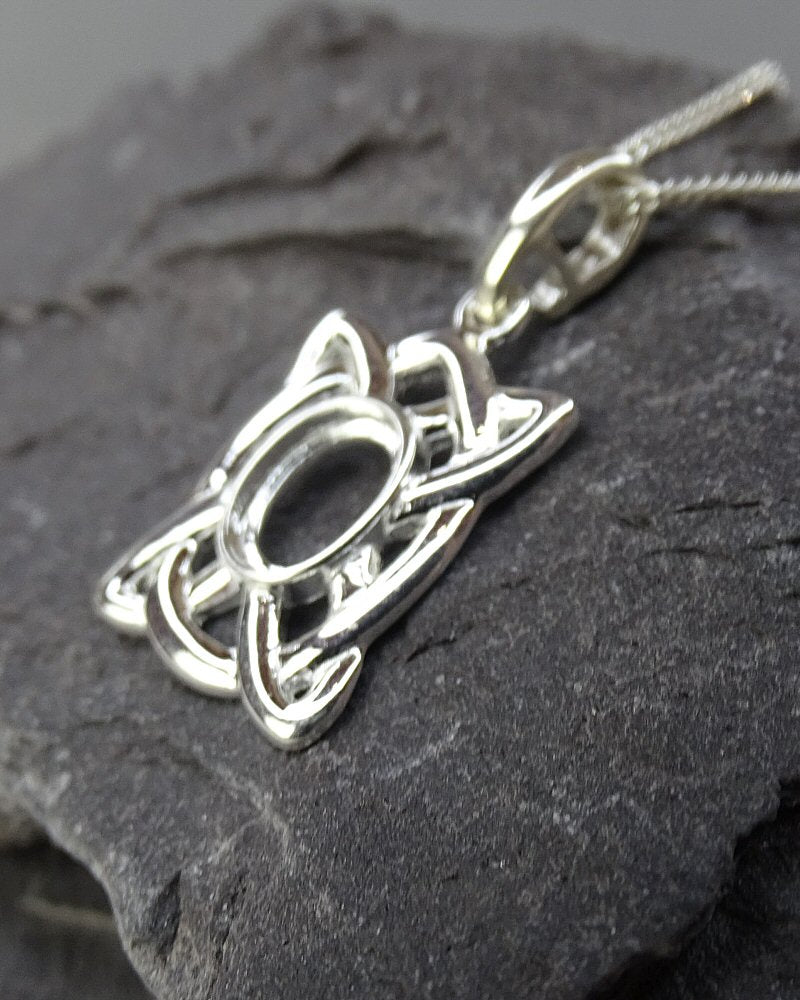 Silver Celtic knot Pendant Setting For 8x6 Cabochon