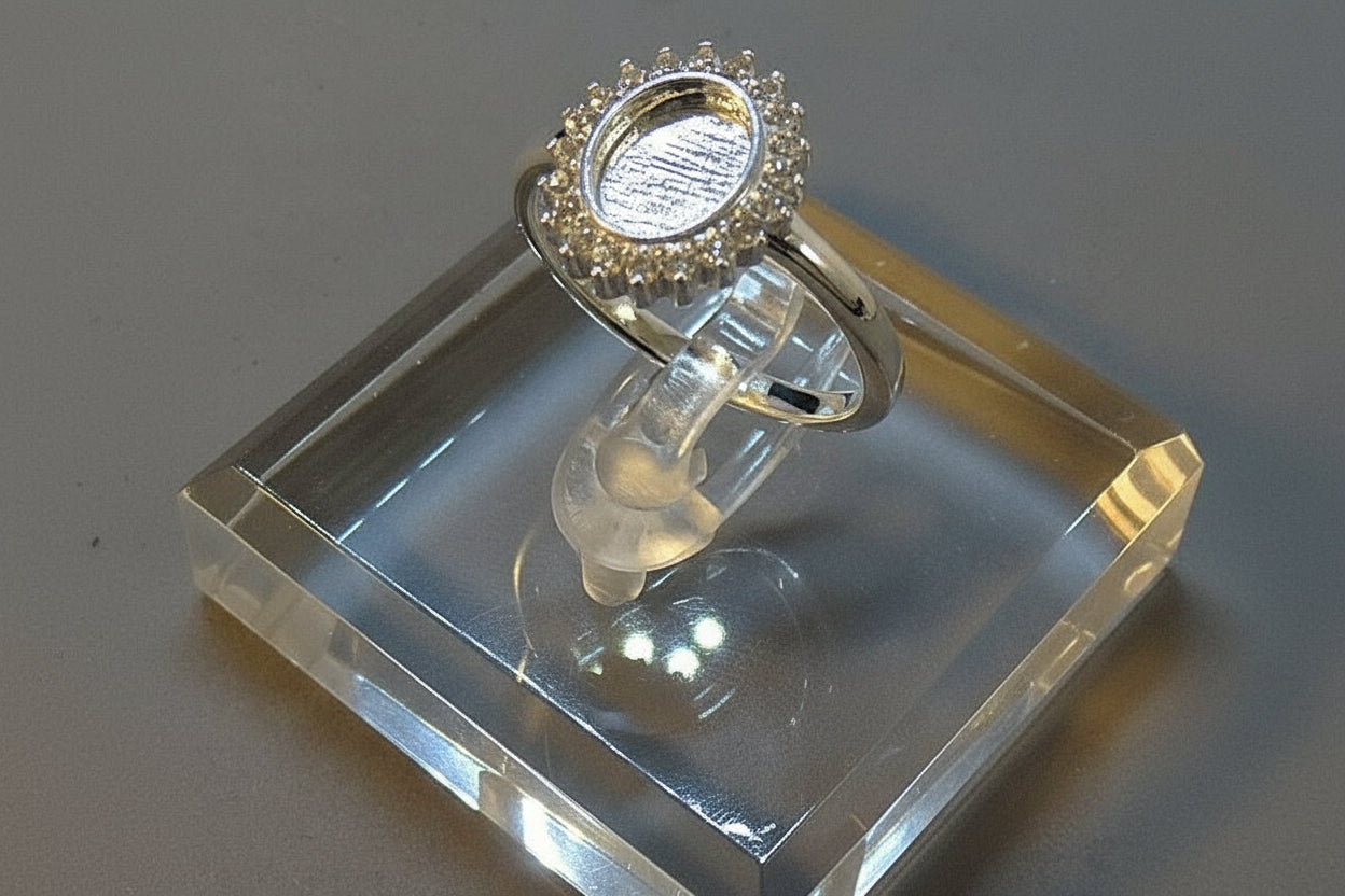 Solid Silver Ring with Halo cz Surround To Fit 8x6 Cabochon Or Resin