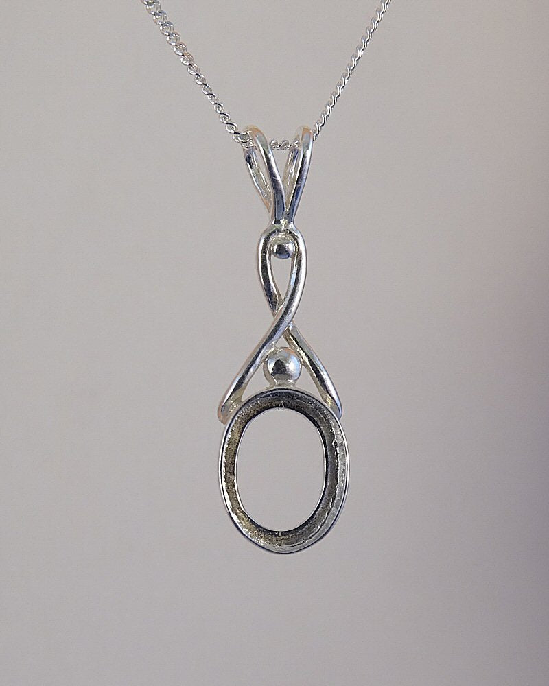 celtic pendant seting for 10x8 cabochon