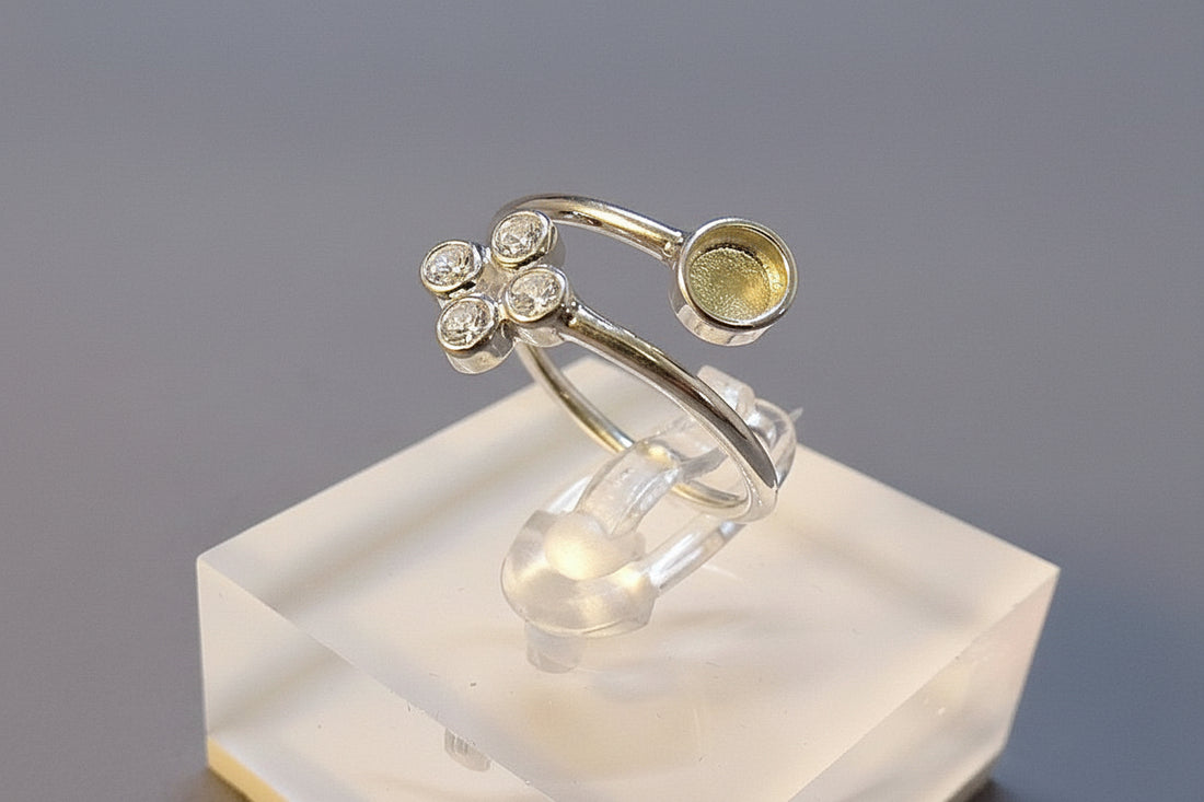 unset silver adjustable ring