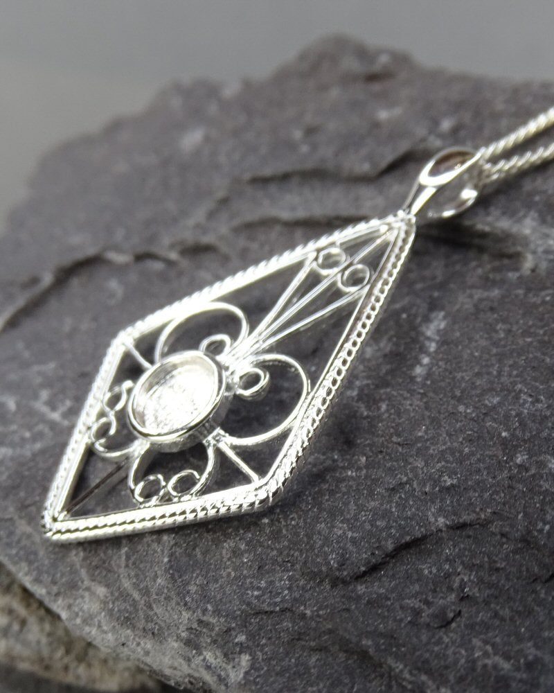 Silver Filigree Pendant Setting For 5MM Gemstone Cabochon