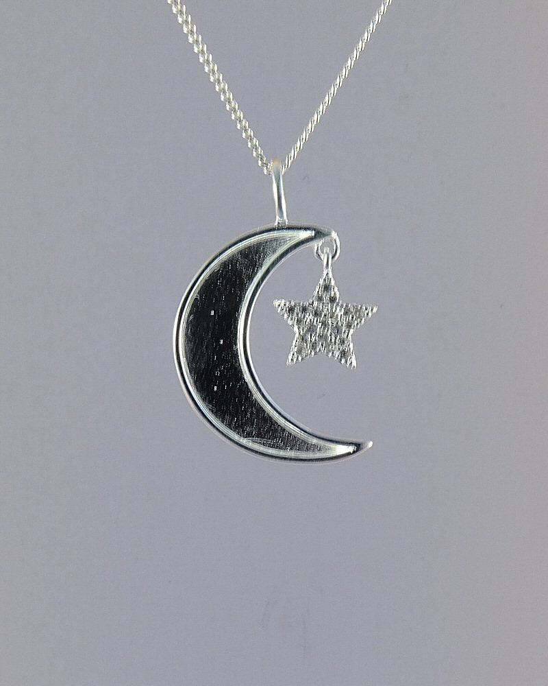 unset moon pendant suitable for resin