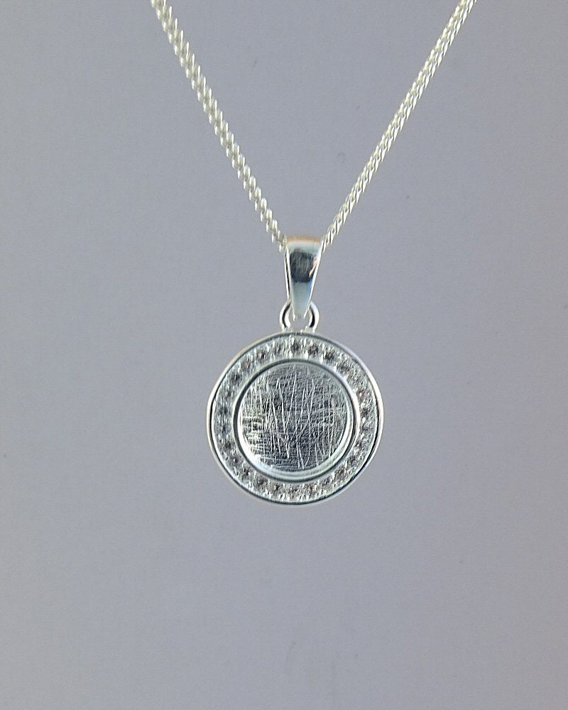 silver pendant with cz for resin
