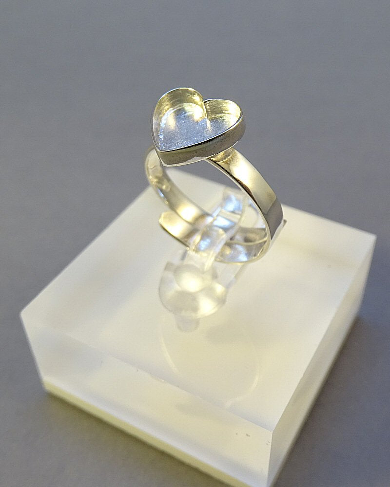 Adjustable Silver Heart Ring Setting For Resin
