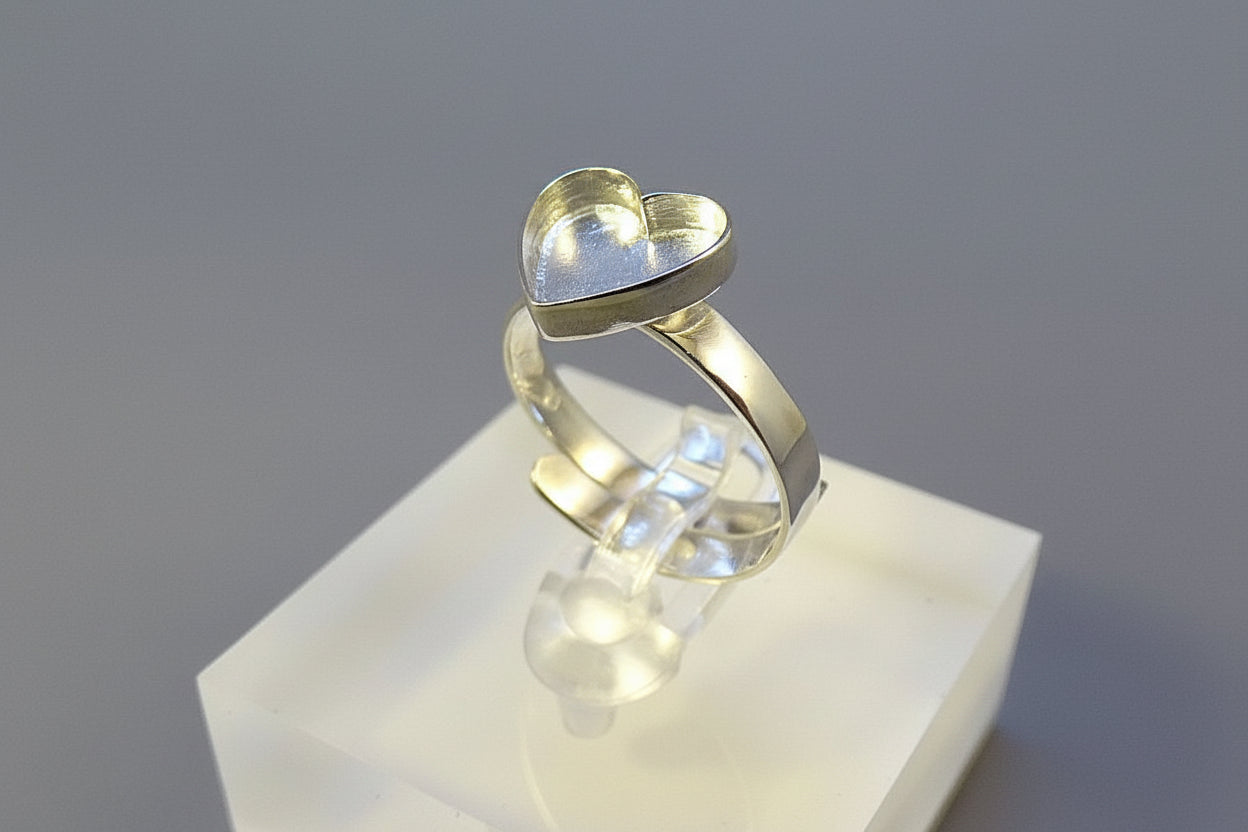 Adjustable Silver Heart Ring Setting For Resin