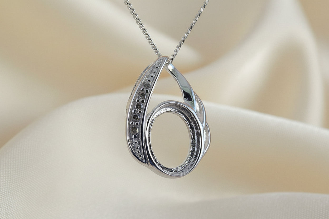 Silver 925 Pendant With cz To Fit 10x8 Cabochon