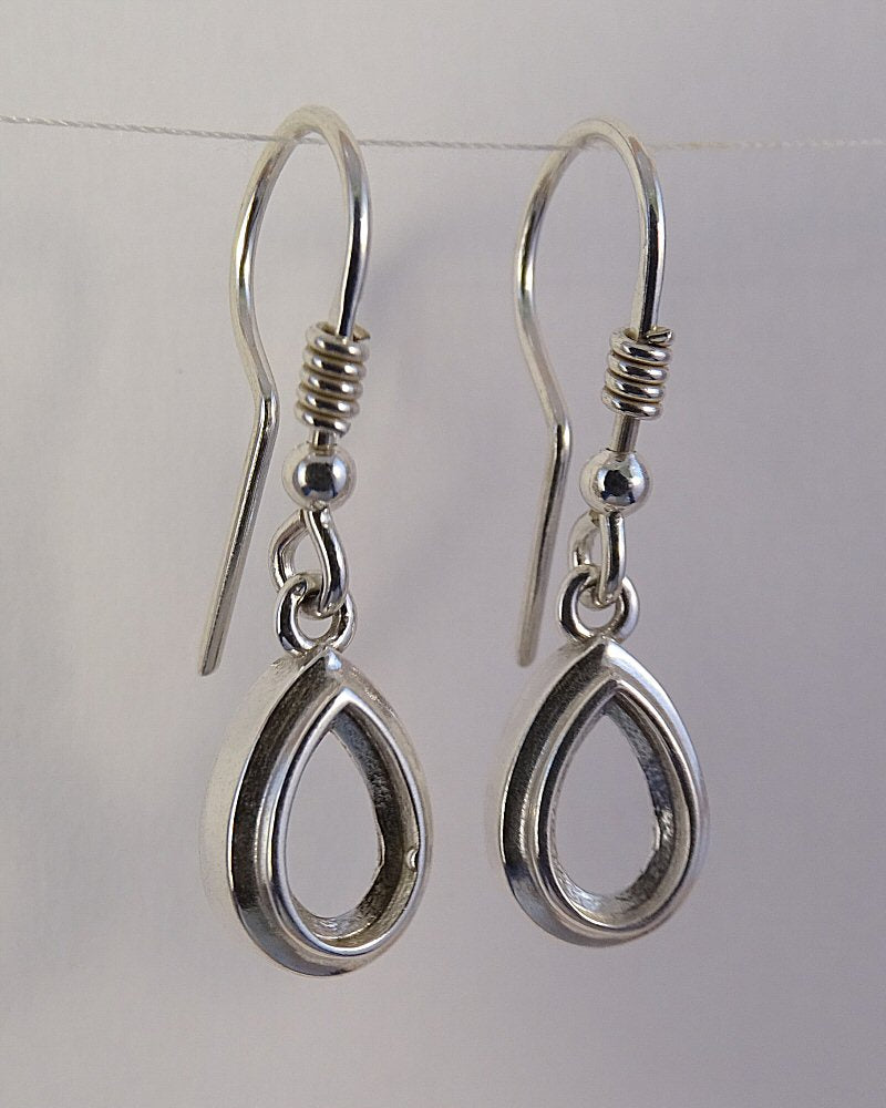 Silver Pear Shapped Eardrop Mount 8.5x5 Stone