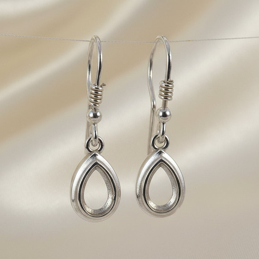 Silver Pear Shapped Eardrop Mount 8.5x5 Stone