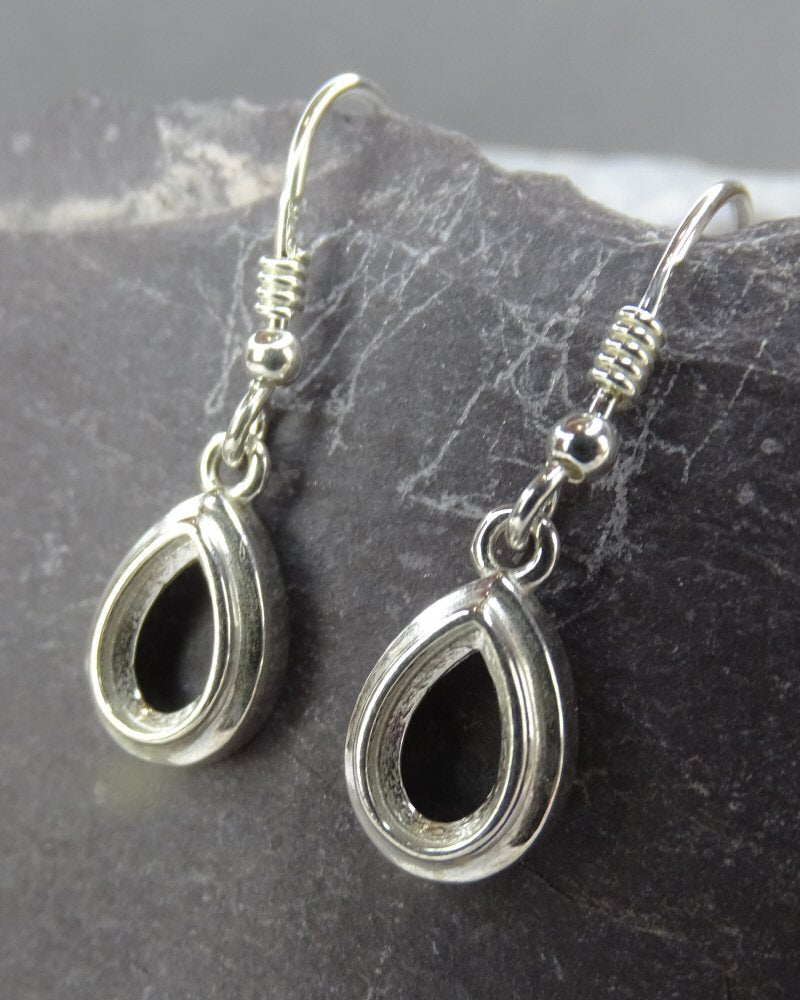 Silver Pear Shapped Eardrop Mount 8.5x5 Stone