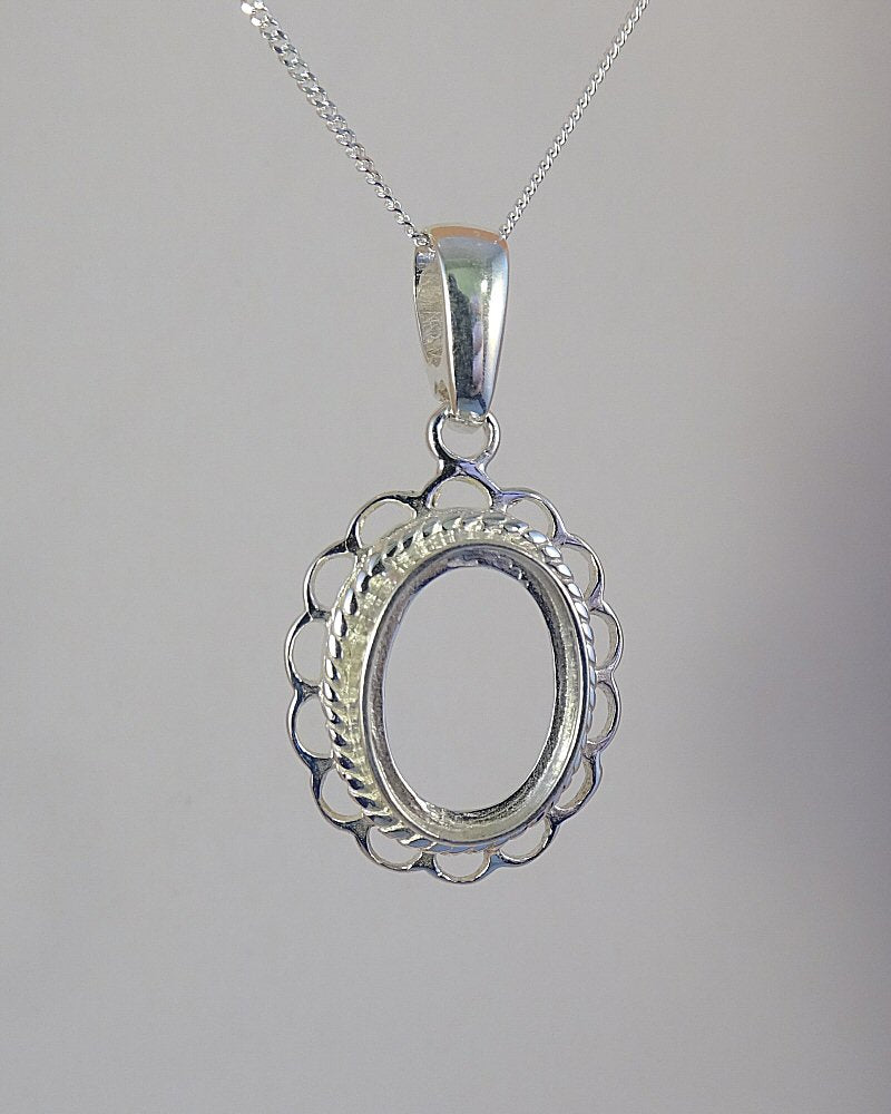 Frill Edge Silver Pendant Setting For Cabochons 14x10