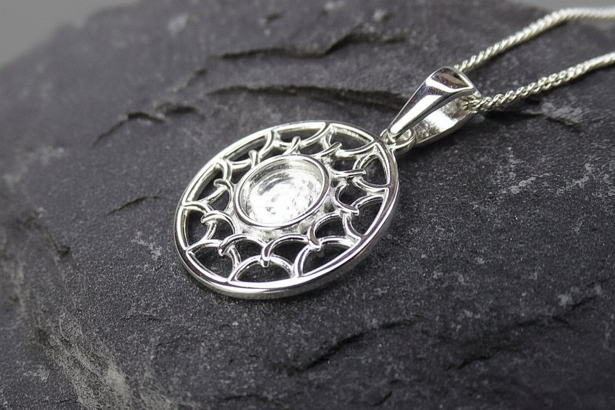 Stylish silver 925 pendant to fit 6mm cabochon or resin