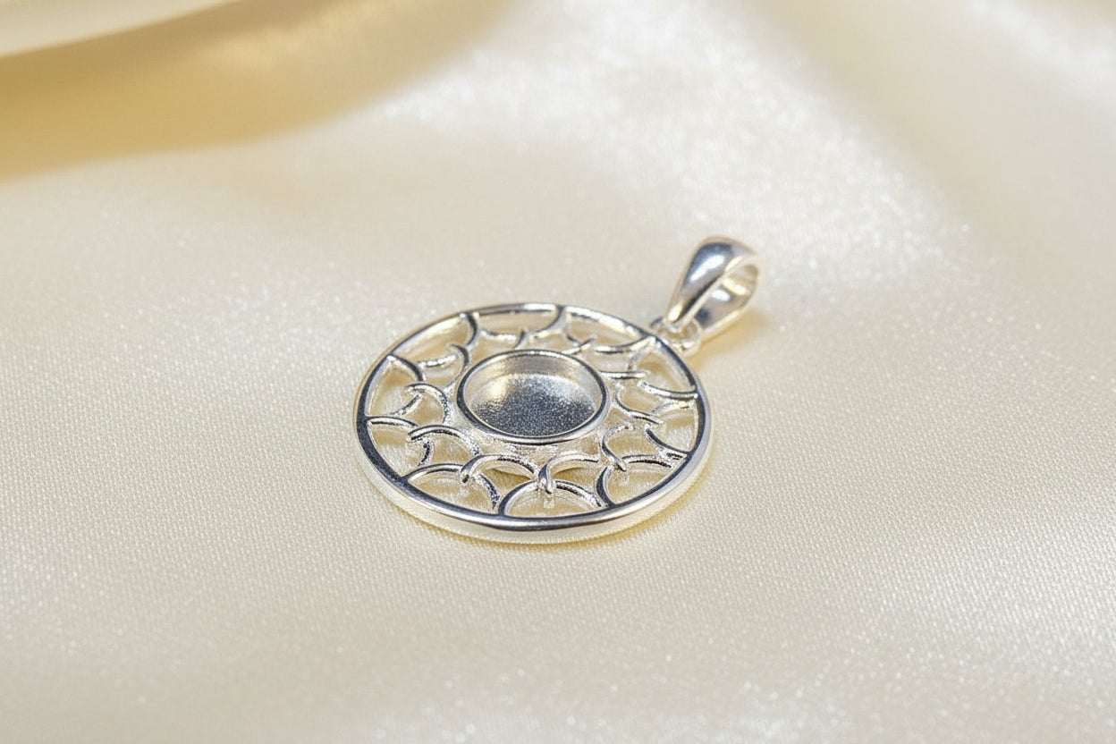 Stylish silver 925 pendant to fit 6mm cabochon or resin