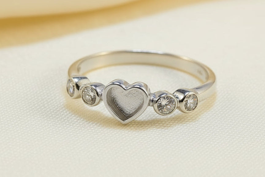 Silver heart ring with cz stones