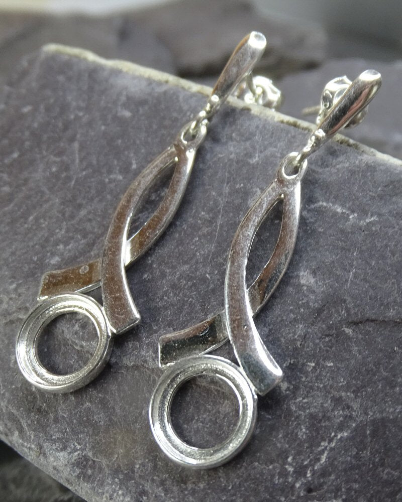 Modern Crossover Drop Earring Mounts For 8mm Stone