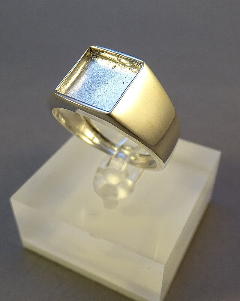 gents unset ring suitable for sones or resin