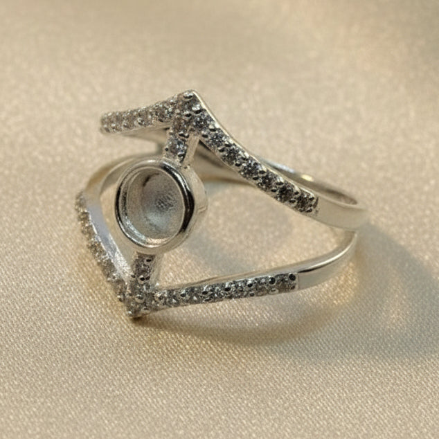 Solid Silver Ladies Ring With CZ To fit 5mm cabochon or resin