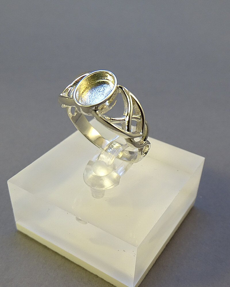 Unset Silver 8x6 Celtic Ring Setting