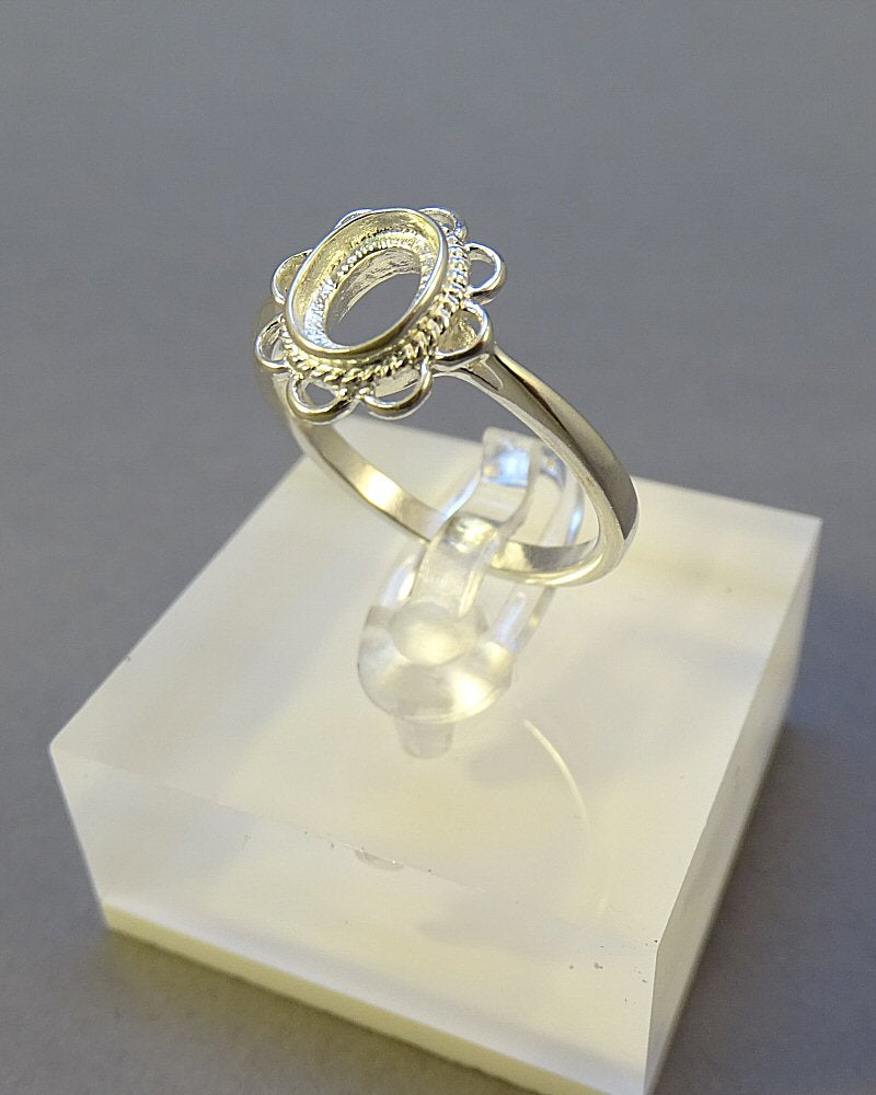 Frill Edge Silver Ring Cabochon Setting