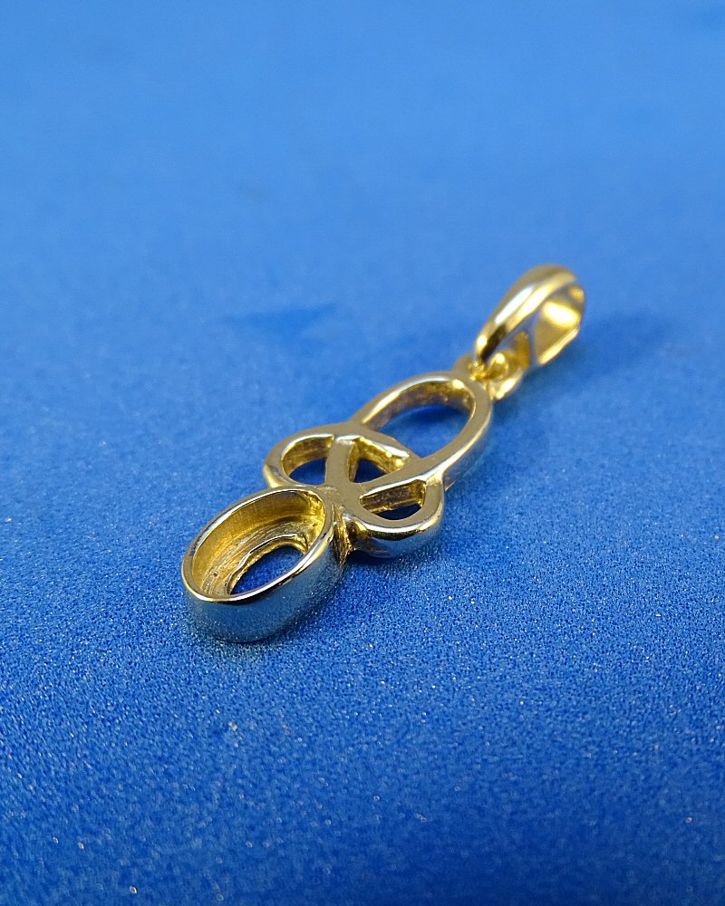 Small Solid Gold Celtic Pendant For 6x4