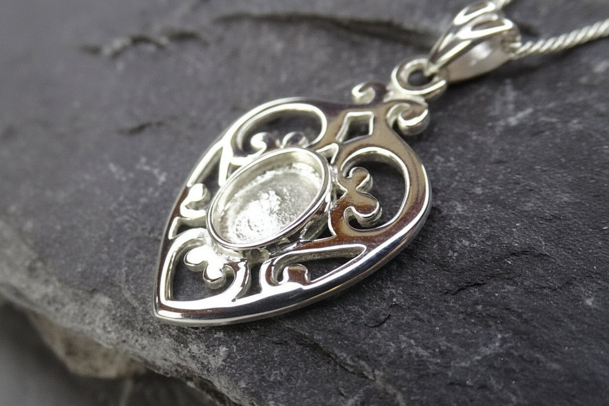 Heart Shapped Silver Pendant Setting For 8x6 Stone