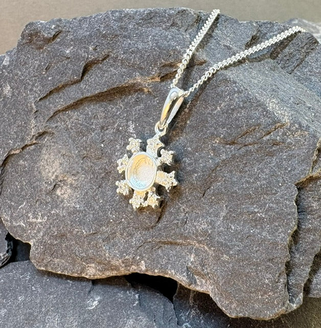 Solid Silver Snow Flake Pendant setting For 5mm Cabochon Or Resin