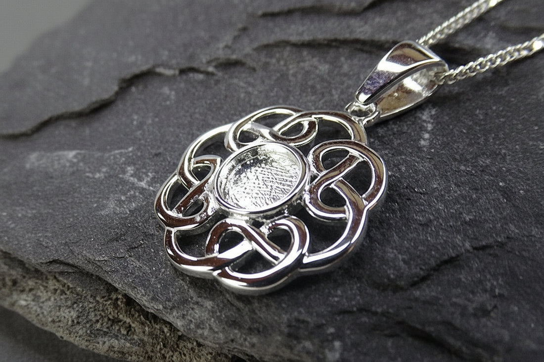 Solid silver Celtic pendant to fit a 6mm cabochon or resin