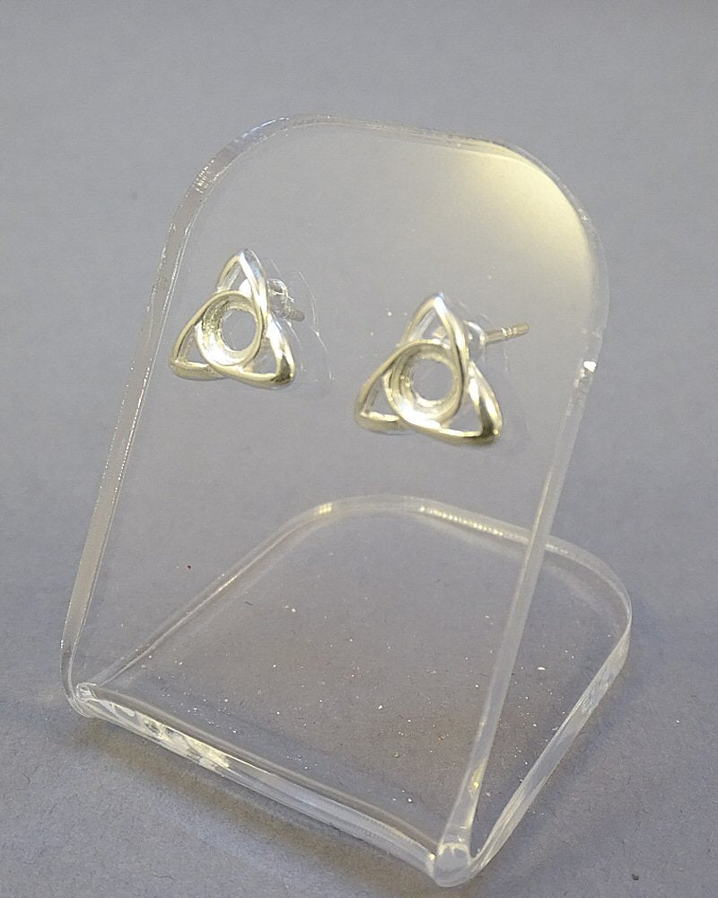 Simple silver Celtic Style Stud Setting For 4mm Stones