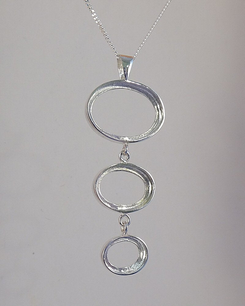 Three Stone Pendant Mount To Set Your Own Stones 18x13 14x10 10x8