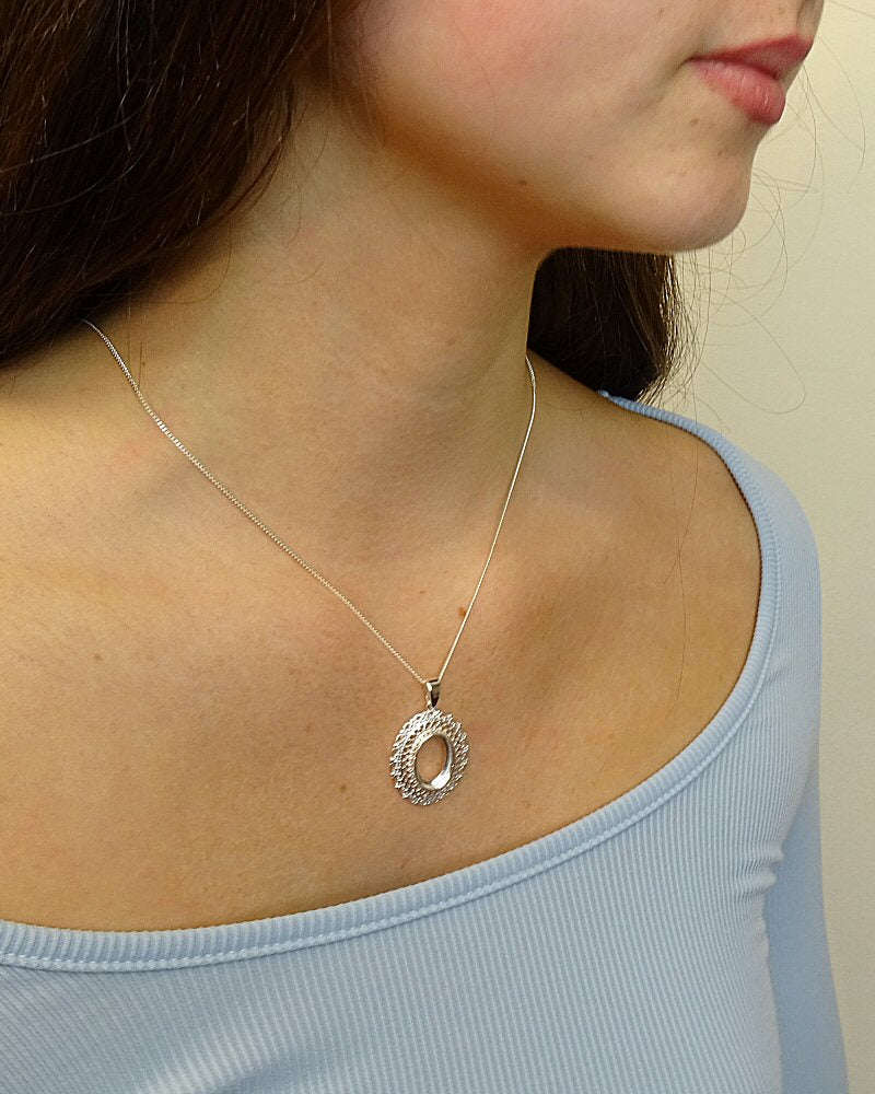 Silver Fillagree Style Pendant For 14x10 Cabochon