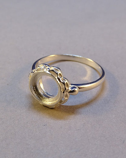 Fancy top Silver Ring Bezel To Fit 8mm Cabochon