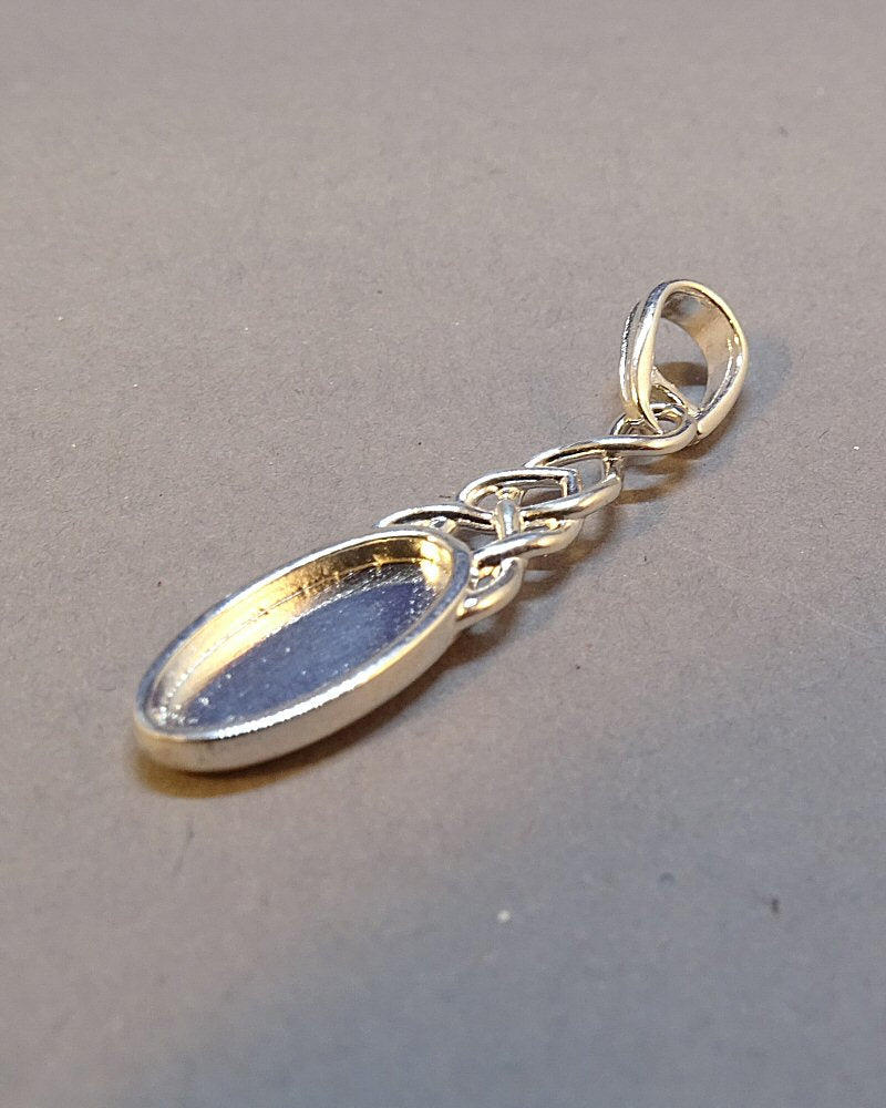 Silver Celtic Style Pendant setting Suitable For Cabochons Or Resin