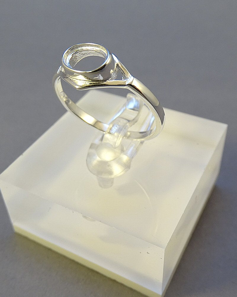Ladies Ring Casting For 7x5 Stone Cabochon