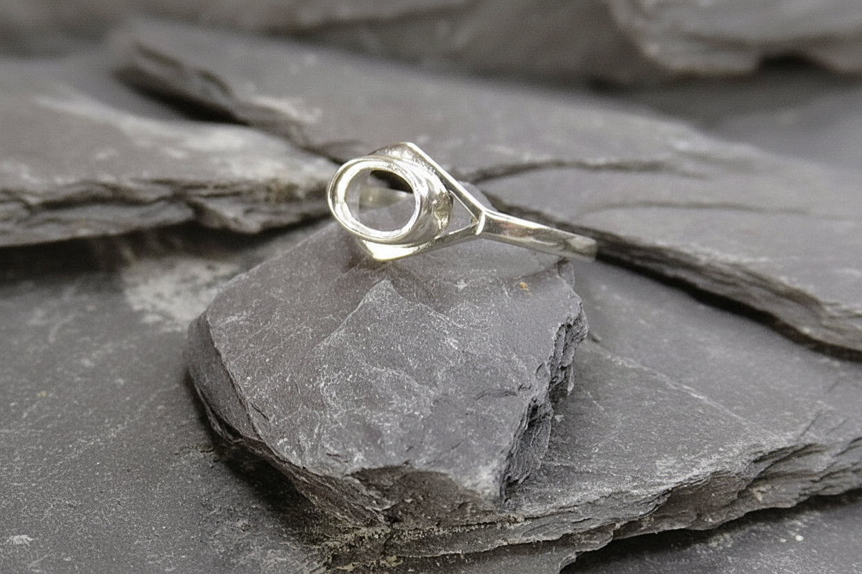 Ladies Ring Casting For 7x5 Stone Cabochon