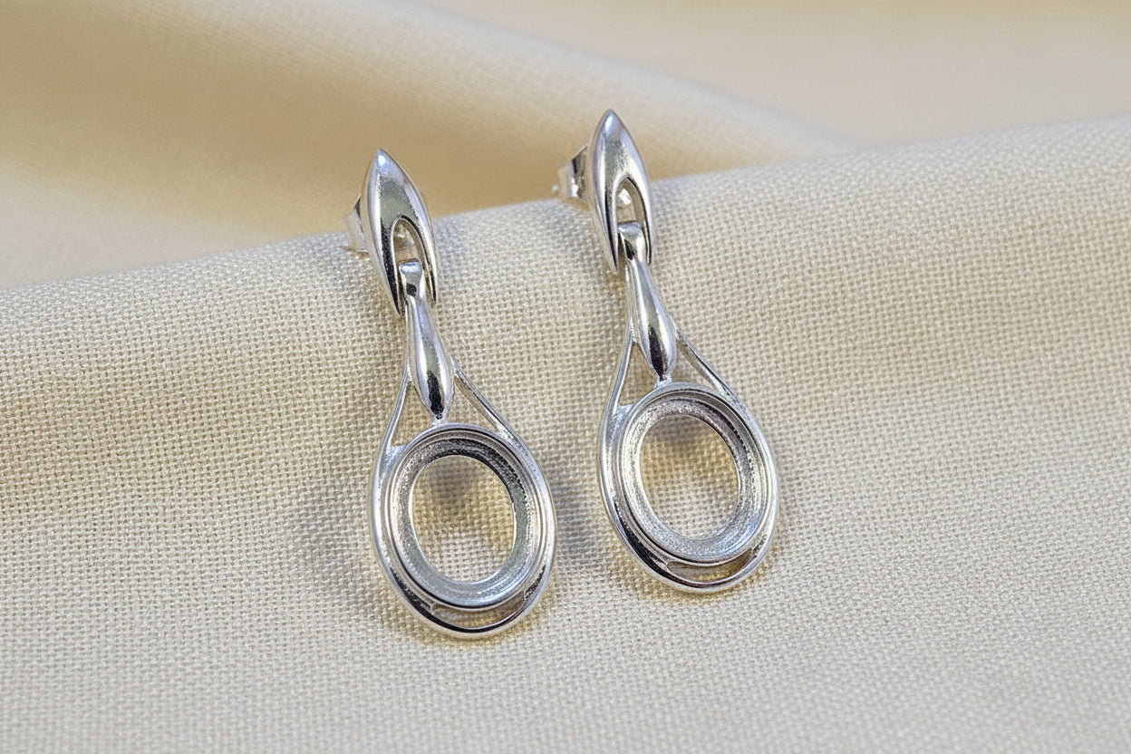 Hinged Drop Earring Setting For 10x8 Cabochon