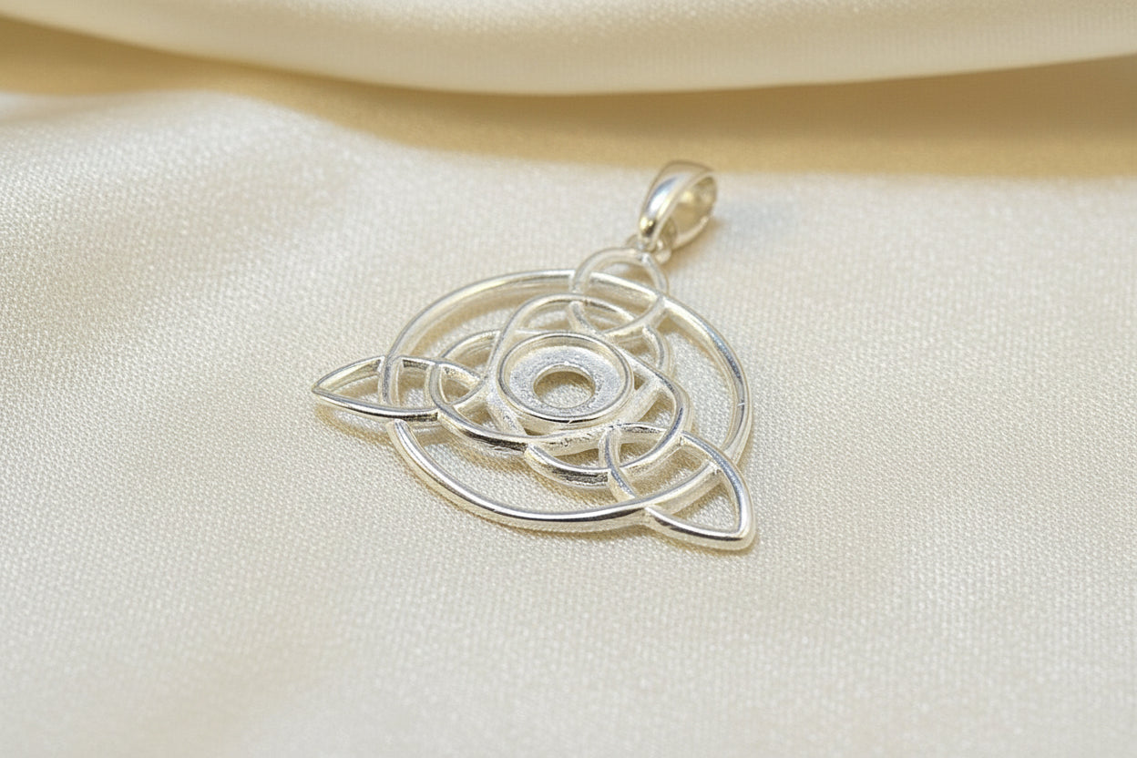 Solid silver Celtic Style Pendant To FIT 6mm Cabochon