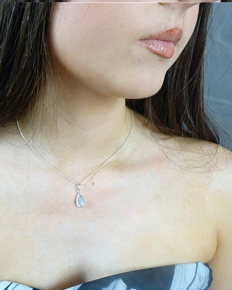 Silver Tear Shaped Silver Pendant Mount Without Stone 14x8