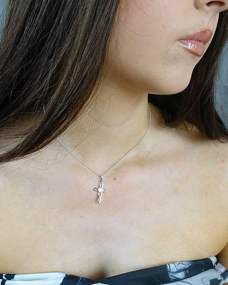 Small Silver Twisted Cross To Fit 4mm Cabochon