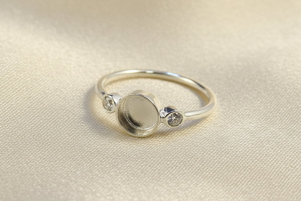 Simple Solid Silver Ring To Fit 6mm Cabochon Or Resin