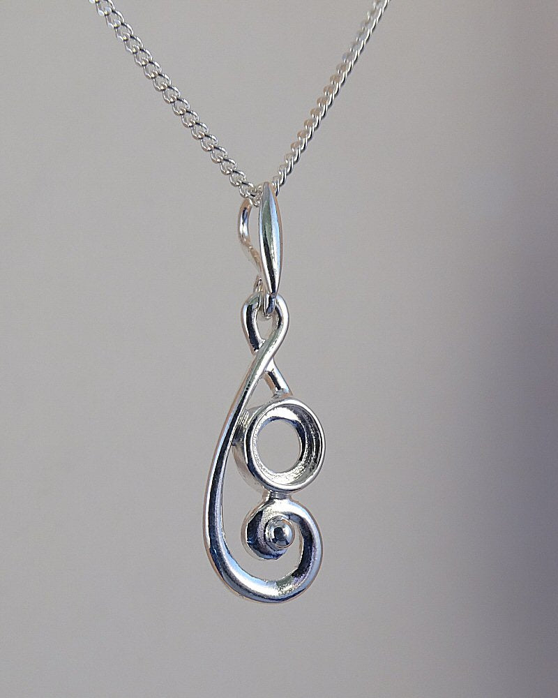 Pretty Silver Cabochon Pendant Setting For a 5mm