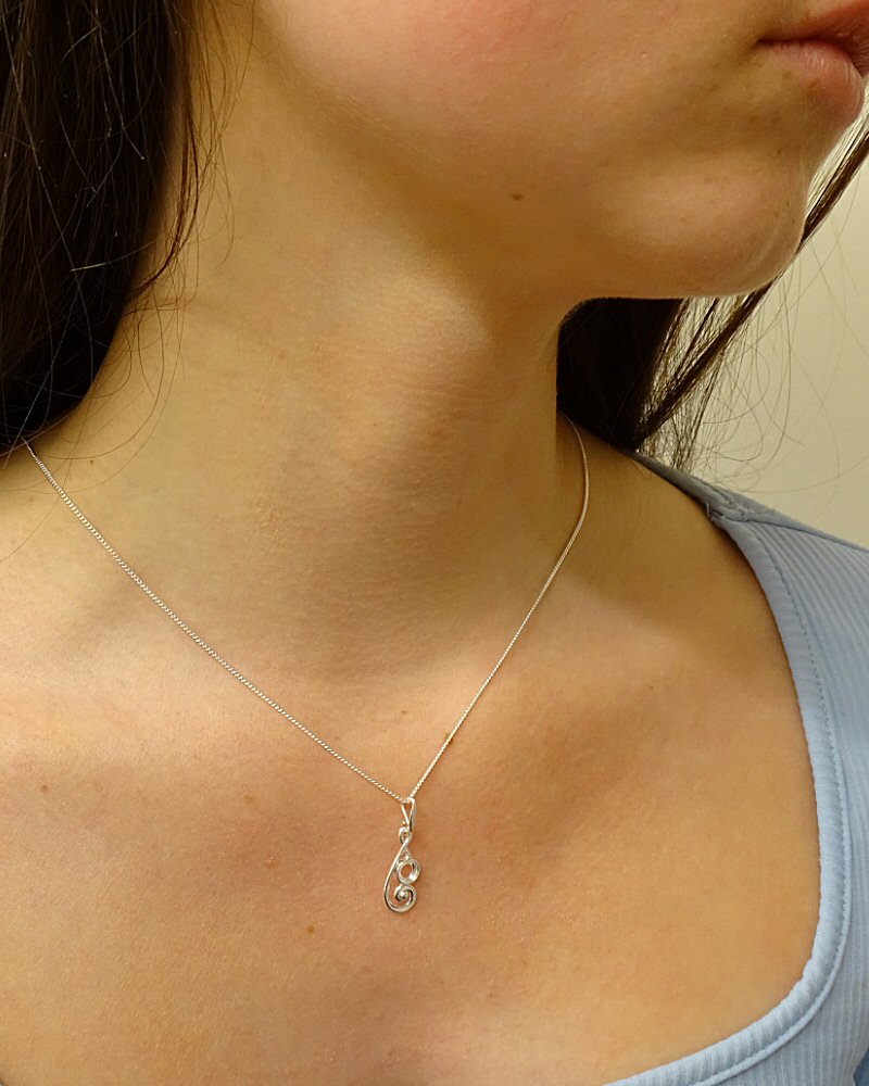 Pretty Silver Cabochon Pendant Setting For a 5mm