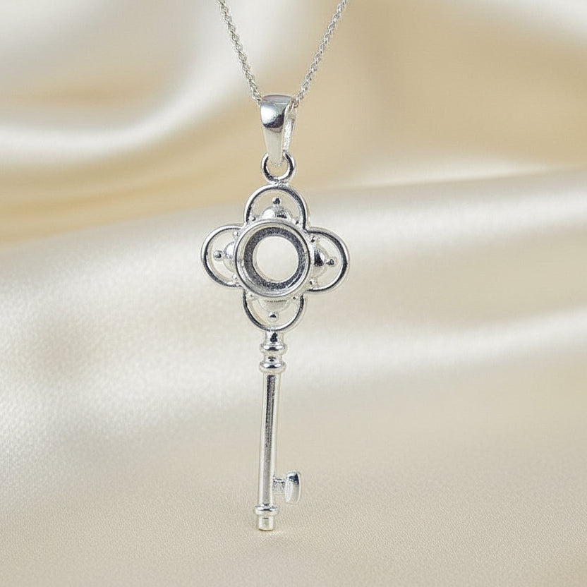SILVER KEY pendant to fit sone