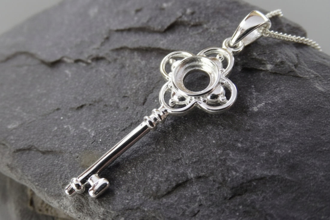 Silver key Pendant Setting To Fit 6mm Cabochon