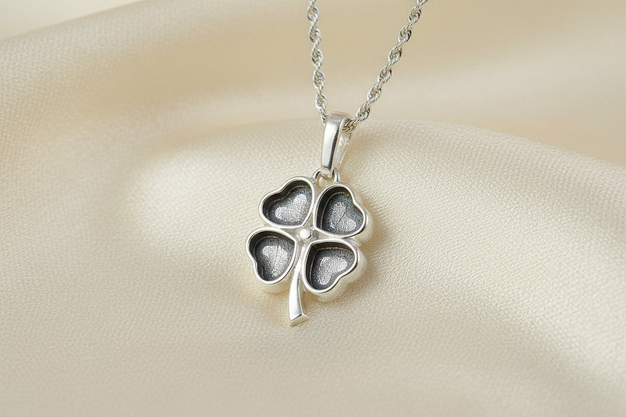 four leaf clover unset pendant