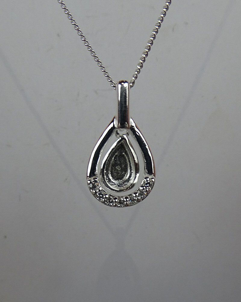 Silver teardrop pendant setting with cz suitable for resin