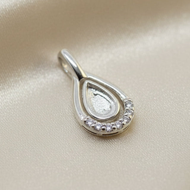 Silver teardrop pendant setting with cz suitable for resin